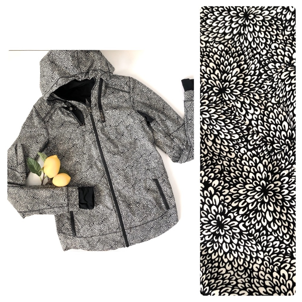 {Lululemon} Full zip jacket with hood, size 2